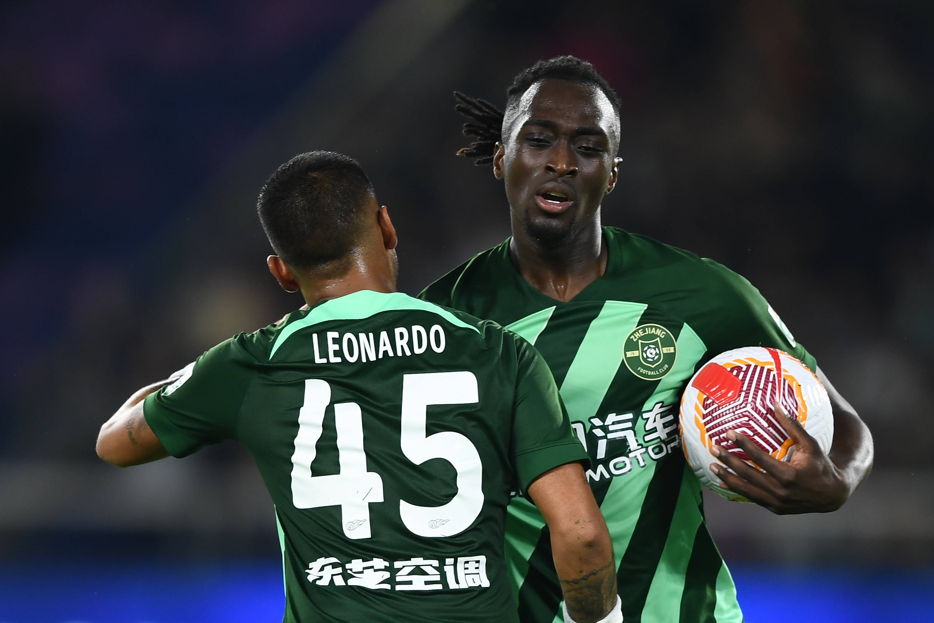 球员状态火爆，为球队打入关键进球